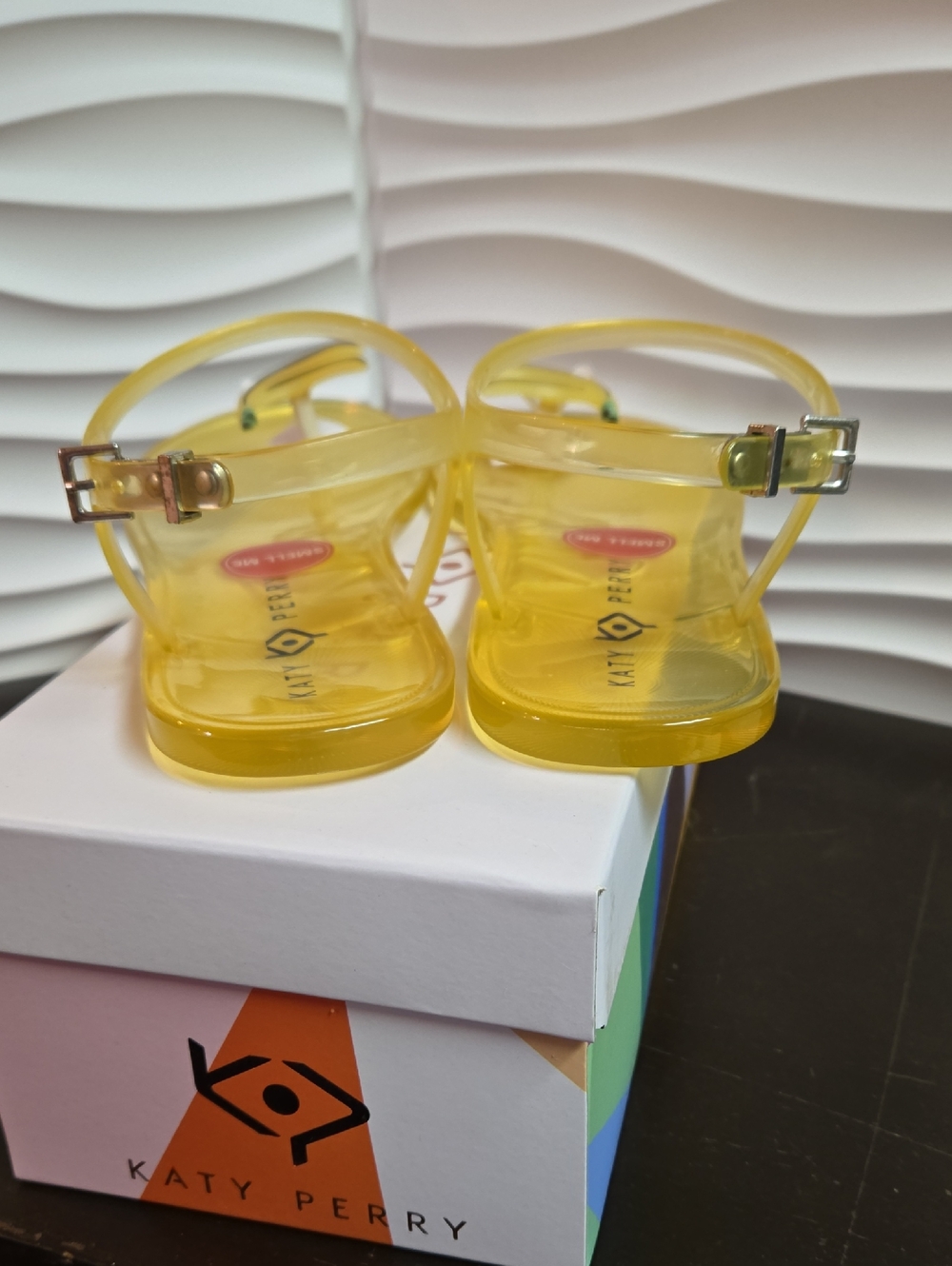 Katy Perry The Geli Banana Golden Sandals - Picture 3 of 5